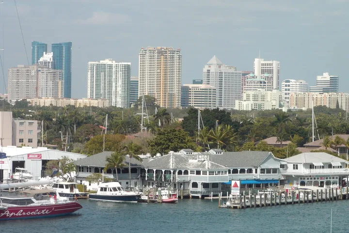 Fort Lauderdale skyline seen from the 17th Street Bridge over the Intracoastal